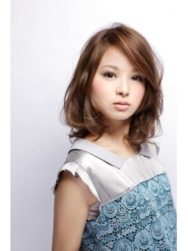 タヤ グランデュオ立川店(TAYA) 20代シースルーバングオリーブカラー外ハネミくびれミディ