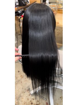 ウィークエンド(WEEKEND) 憧れの艶髪【カット+ストレート+トリートメント26500円】