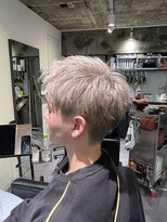 ショット 茨木(SHOT)&nbsp;外国人風カラー×刈り上げスパイキー