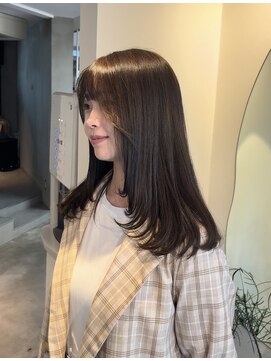 リコル(Licol) レイヤーカット × グレージュカラー