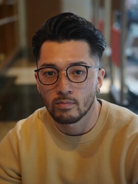 メリケンバーバーショップ コウベ(MERICAN BARBERSHOP KOBE) メンズパーマスキンフェード