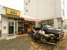 店舗入り口前が駐車場です！