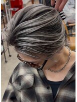 テンバイリップスヘアー(TEN by LIPPS hair)&nbsp;大人カッコイイホワイトシルバーアッシュバレイヤージュ