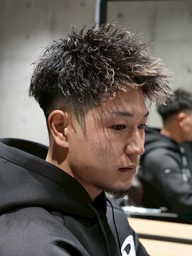 メッツ 原宿(METS) MEN'S/ツイスパ×ハイライト×スキンフェード/短髪/メッシュ