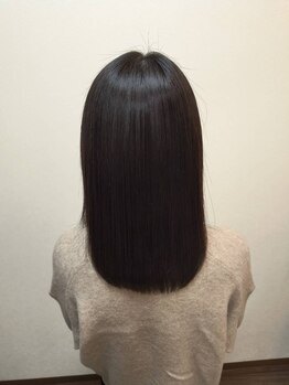 クラップヘアー(CLAP hair)の写真/朝の5分が変わる！大人特有の「うねり・チリつき」を解消し、手ぐしでまとまる自然なツヤ髪へ。