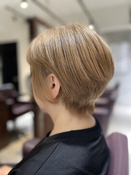 アイフィール アヴェダ 瑞江店(i feel AVEDA) くびれショートカット