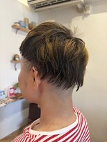 スノウ(snow)&nbsp;マッシュウルフな白髪ぼかし