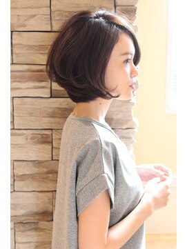 レウナ 外苑前(Reuna) 大人女子に人気の前下りボブ