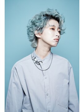 ソワンドゥブレス 大日店 (soin de brace) ブルーハイトーンハンサムショート