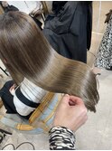 ブリーチを数回されている方を【縮毛矯正】で艶髪に変身♪