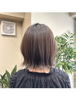 シーン(seen.)&nbsp;グレージュ×コンパクト外はねボブ