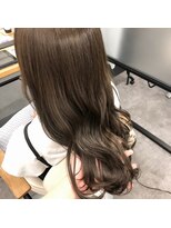 ナンバー アリア 三軒茶屋(N° aria)&nbsp;《三軒茶屋 N°aria》アッシュベージュ×ツヤ巻き