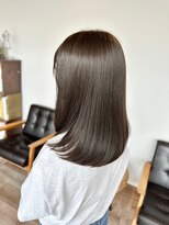 アパートメントヘアー&nbsp;ミディアムレイヤー艶ブラウン髪質改善ヘアカラー
