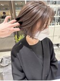 大人ナチュラル白髪ぼかしグレージュ前下がりボブ