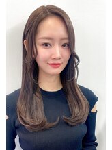リリィ ヘアデザイン(LiLy hair design) 【minami】顔まわりレイヤー／ベージュブラウン