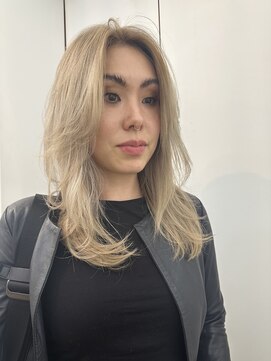 ロア インターナショナル 新宿店(LoA International) Balayage / ombre / long layer/ curtain bangs / English