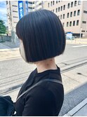 20代30代透明感暗髪アッシュブルーグレージュ丸みボブ