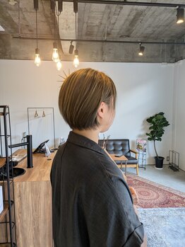 ソル(SOL)の写真/《長良》頭・お顔を小さく見せるこだわりのカット技術で、大幅なイメチェンもメンテナンスもお任せ◎