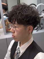 ヨリ サッポロ 札幌大通(yori SAPPORO)&nbsp;ニュアンスパーマ/センターパート/韓国マッシュ/ダークアッシュ