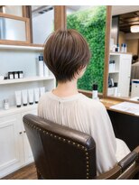 ヘアデザイン ステラ(hair design sTella)&nbsp;ふんわり後頭部と締まった襟足のメリハリが美しい大人ショート