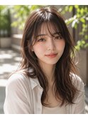 レイヤーカット×オリーブベージュ