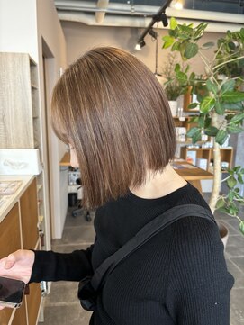 アールフランプラス(arFranc+) 切りっぱなしボブ