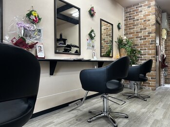 はるかな美容室の写真/【カット＋白髪染め5,000円】少人数の空間で”丁寧×スピーディー”な施術♪1時間少しの施術でお手頃価格◇