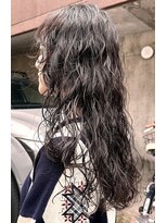 ナループロアオハナ(Nalu pu loa ohana)&nbsp;ロングパーマ大きめしっかりカールカールパーマスパイラルパーマ