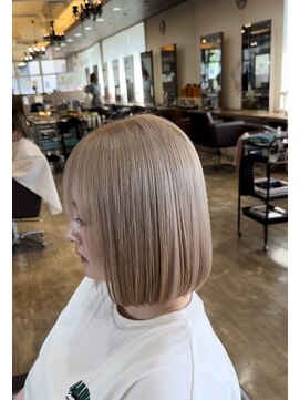 フサ(Fusa) ブロンドボブ