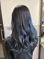 アルメリア 池袋(Arumeria)&nbsp;透け感ハイライトブルーブラックミディアムセミロング10代20代