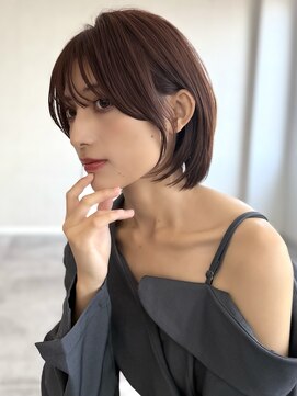 キートス(Kiitos) 【大人の美シルエット】首元を美しく暖色ショート