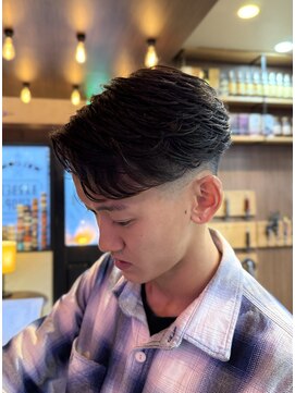 バーバーショップ スバル(BARBERSHOP SUBARU) ニュアンスパーマメンズテーパーフェード弱めパーマ