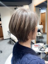 麻生一輪 大人女性×ショートボブ×白髪ぼかし
