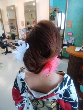 ウィット アンド ラファム Wit &La Famme 夜会巻きで作る大人カワイイ花魁