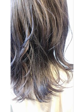 ヘアサロンM 新宿 ラベンダーアッシュ