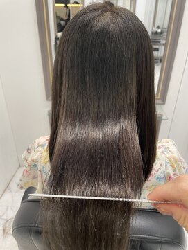 エスカーラ 表参道(THE ESCALA) @aidaman321/美髪/ホワイトグレージュ/大人かわいい/