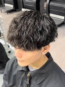 ゼストプール(ZEST POOL) ツイストスパイラルパーマ×刈り上げマッシュ