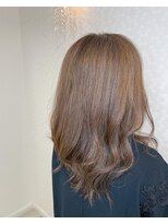 ヘアーアンドメイク ドレス(DRESS)&nbsp;白髪ぼかしハイライト