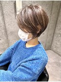 お客様くびれショート