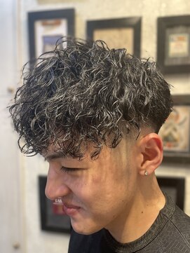 ヒロギンザ 大阪本店(HIRO GINZA) スペインカール×フェードスタイル