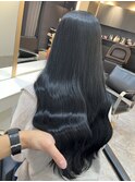 グレージュマチルダボブインナーグレージュ 前髪ブルーブラック