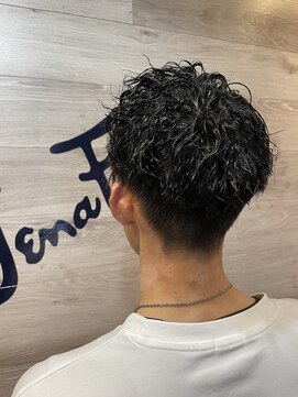 コン(KON) カジュアルツイストパーマ