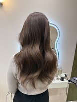 ロエ(LOE)&nbsp;レイヤーカット×ヘーゼルベージュ