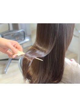 繰り返す施術や乾燥のダメージに◎ヘアケア特化サロン《MUSEUM》で、本格的な髪質改善を叶えます♪