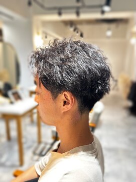 ヘアドクターベガ(hair Dr.VEGA) ツイストスパイラルパーマ