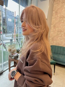 モードケイズエクラ(MODE K's Eclat)の写真/”似合せカット”ならではの小顔魅せ効果抜群の骨格補正カットで技術豊富なデザイナーがご提案♪