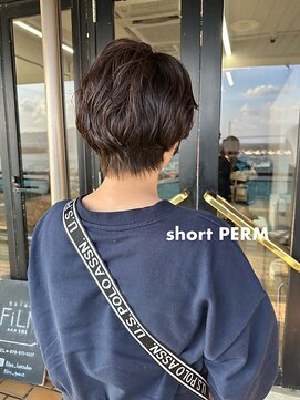 フィルム(FiLMs) ショートパーマ/レイヤーカット/ブラウン