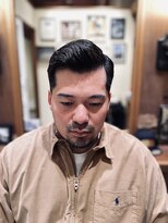 フォーコーナーズ(Four Corners)&nbsp;大人スキンフェードツーブロック刈り上げマンバン30代40代