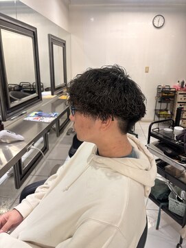 アイズ 海老名(AIZU) メンズ波巻きパーマ　ツイストスパイラル　シャドウパーマ
