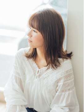 アットウィムヘアー(at whim hair) 外ハネミディアム